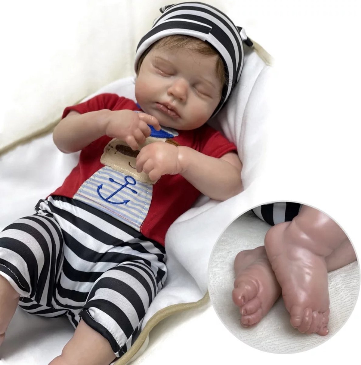 Reborn baby pop Jaron - 50 cm - Jongen met complete outfit, fles en speen - Ogen dicht - Soft silicone - Levensechte babypop